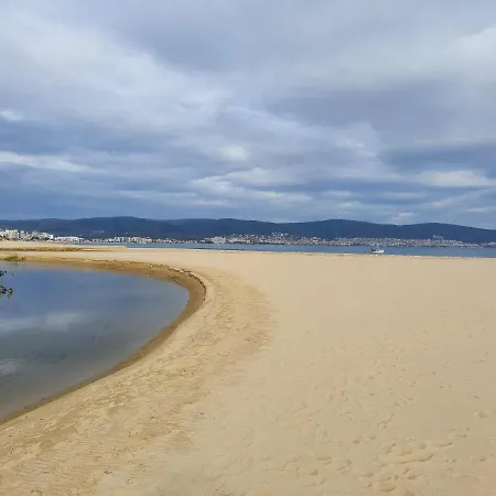 Rainbow 1, 131, Sunny Beach, Terrace With Sea View 아파트